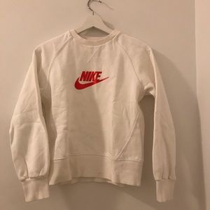 NIKE SWEATER